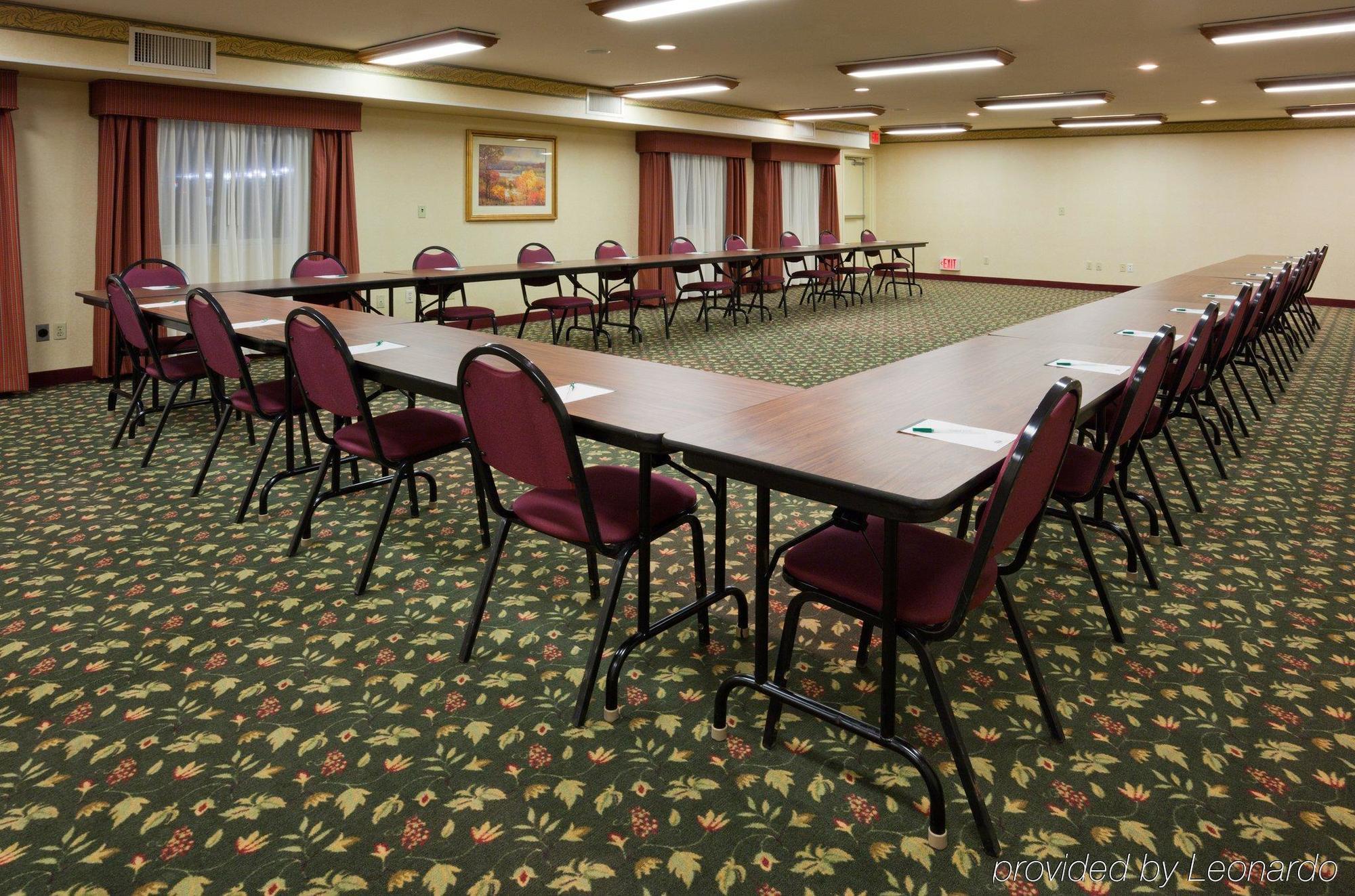 Country Inn & Suites By Radisson, Cedar Rapids Airport, Ia Екстериор снимка